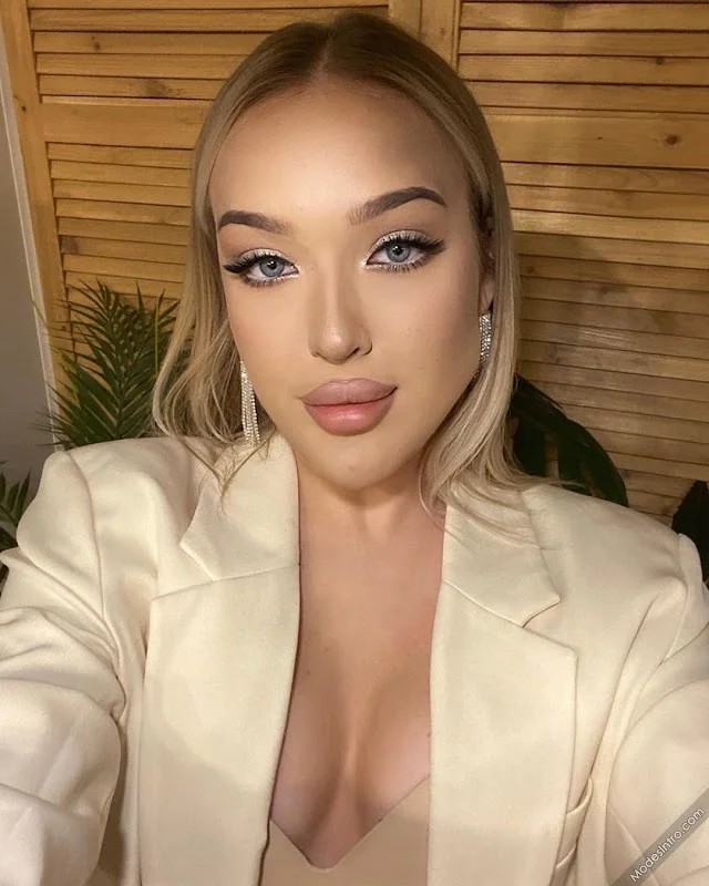 Aleksandra Alborzova