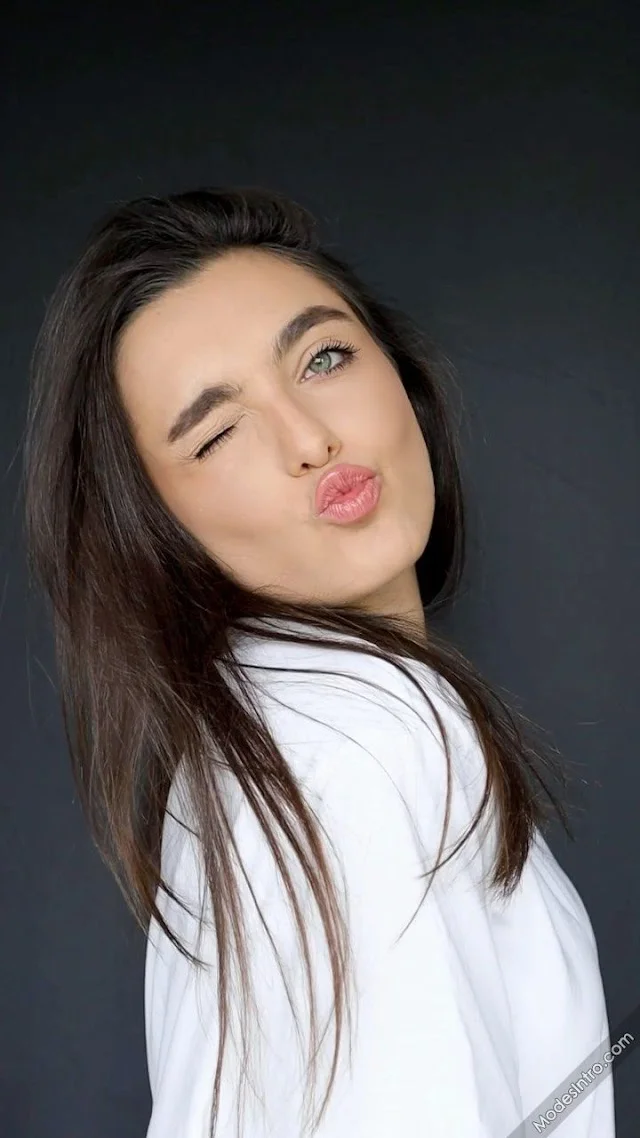 Alexia Eram