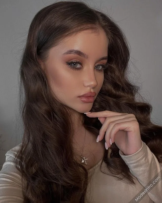 Alina Fis