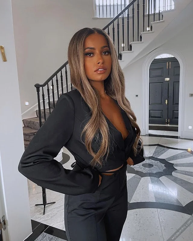 Amber Rose Gill