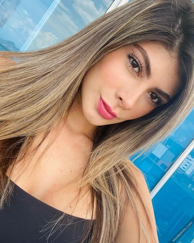 Andrea Cardona