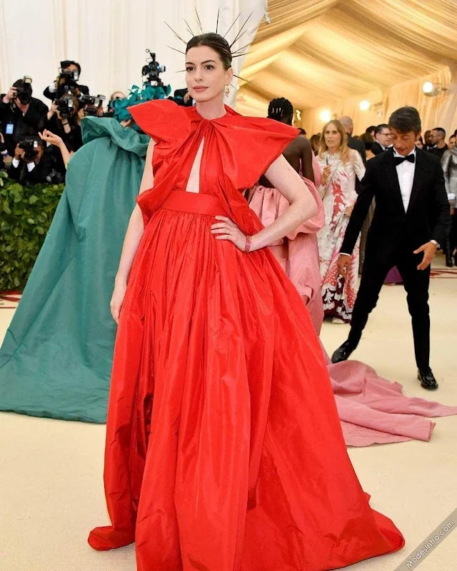 Anne Hathaway