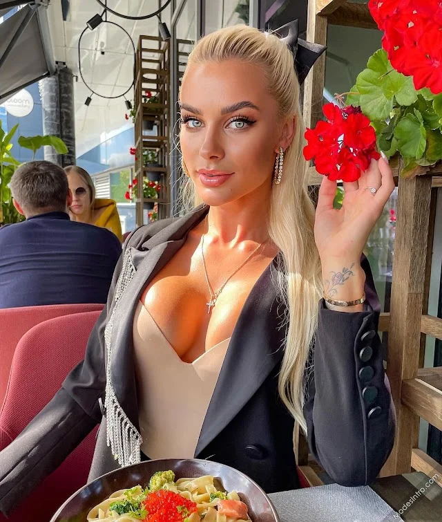Elena Diamond
