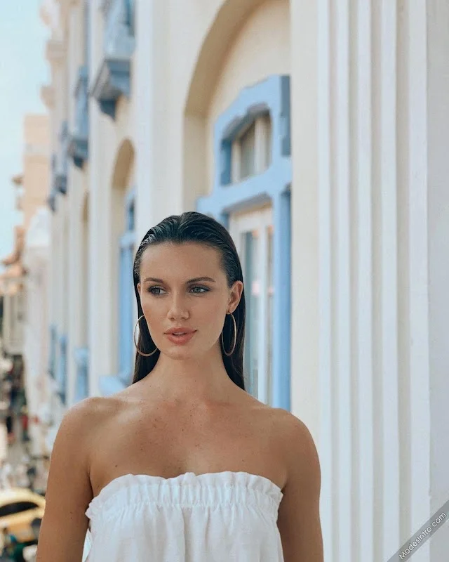 Hailey Mclaine Outland