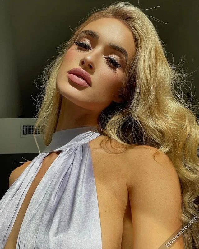 Kyra Transtrum