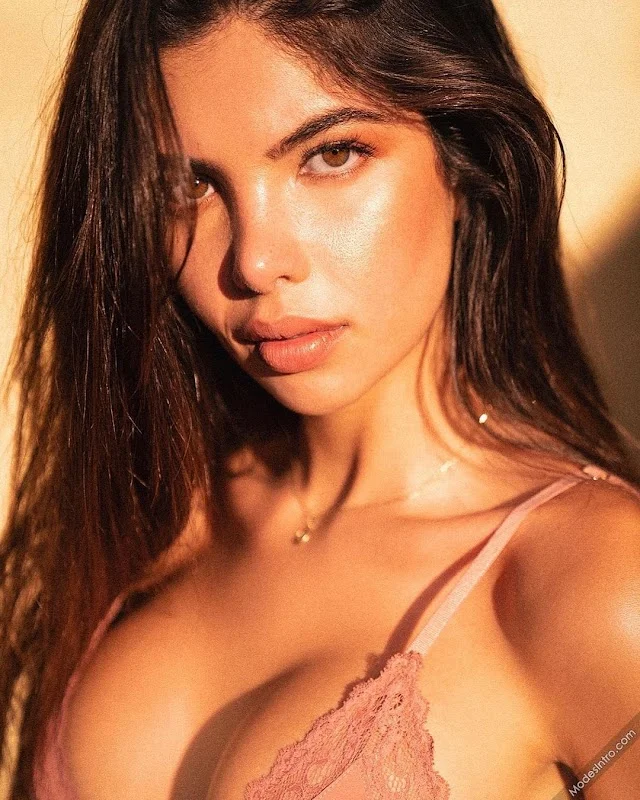 Laura Ciro Cover Photo
