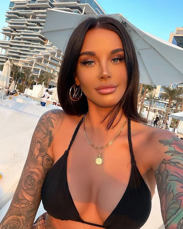 Lauren Houldsworth