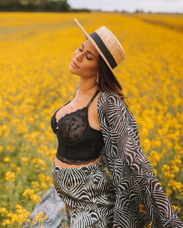 Naila Invogue