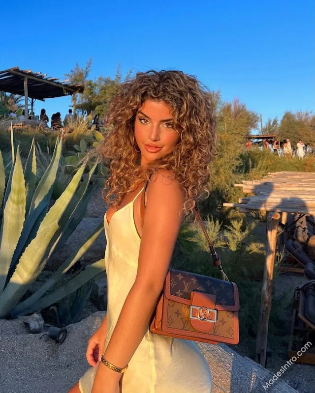 Zoe Gara