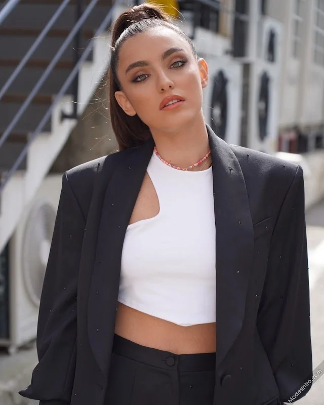 Alexia Eram
