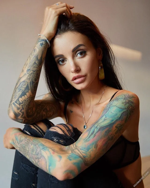 Anya Sugar
