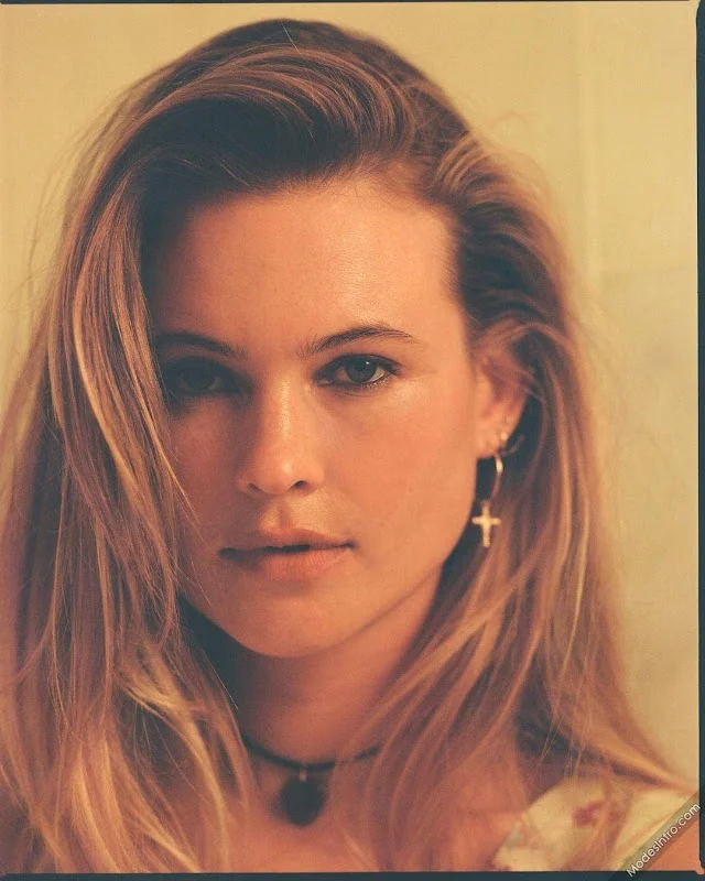 Behati Prinsloo Levine