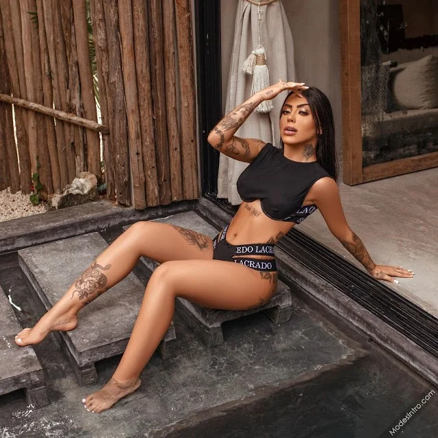 Mirella Fernandez