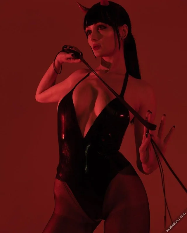 Vlada Tniwe Cosplay